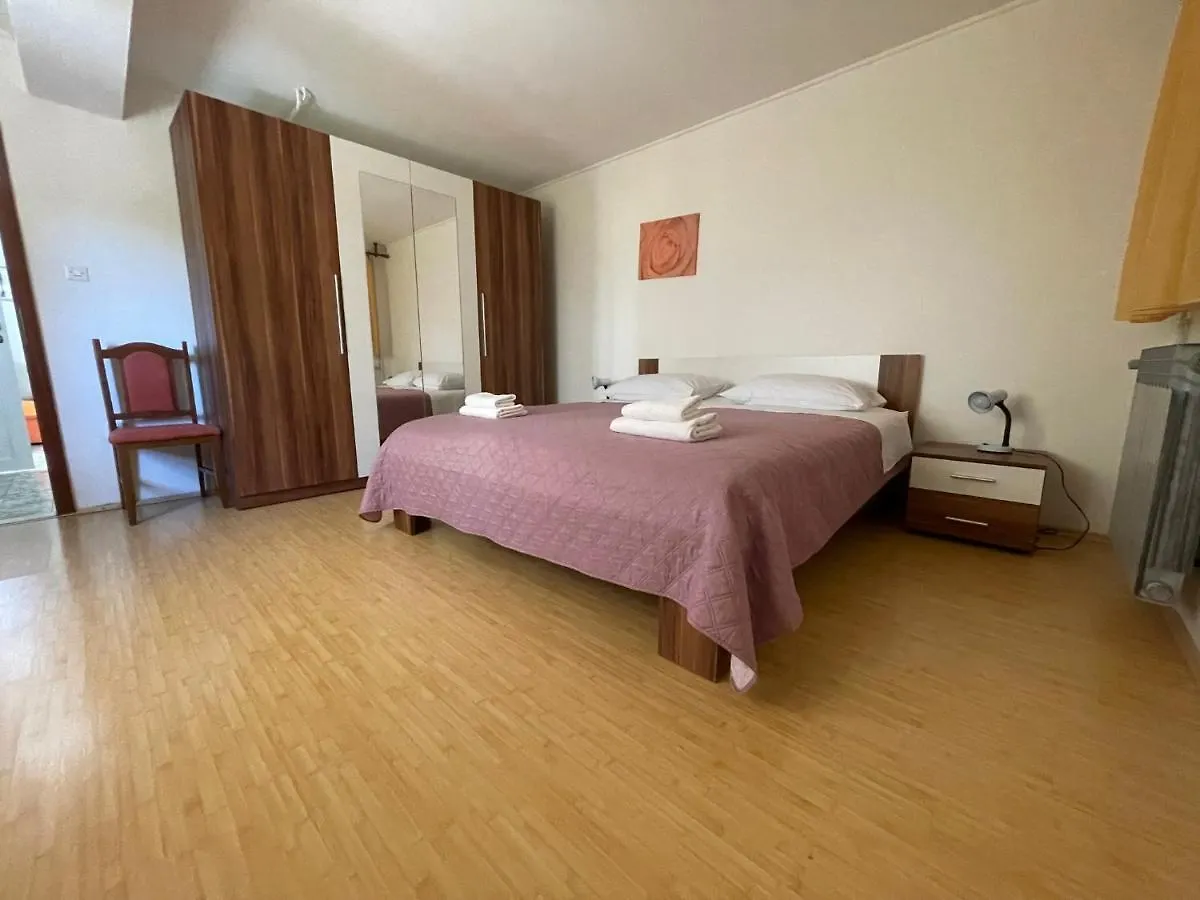 Apartment Vili Traù
